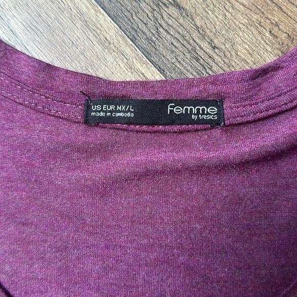 Femme V-Neck Pocket Tee- Large- Wine/Berry - Picture 2 of 4